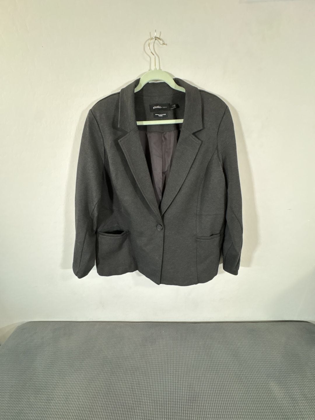 Studio by Torrid Gray Crepe One Button Blazer Jacket Size 3 3