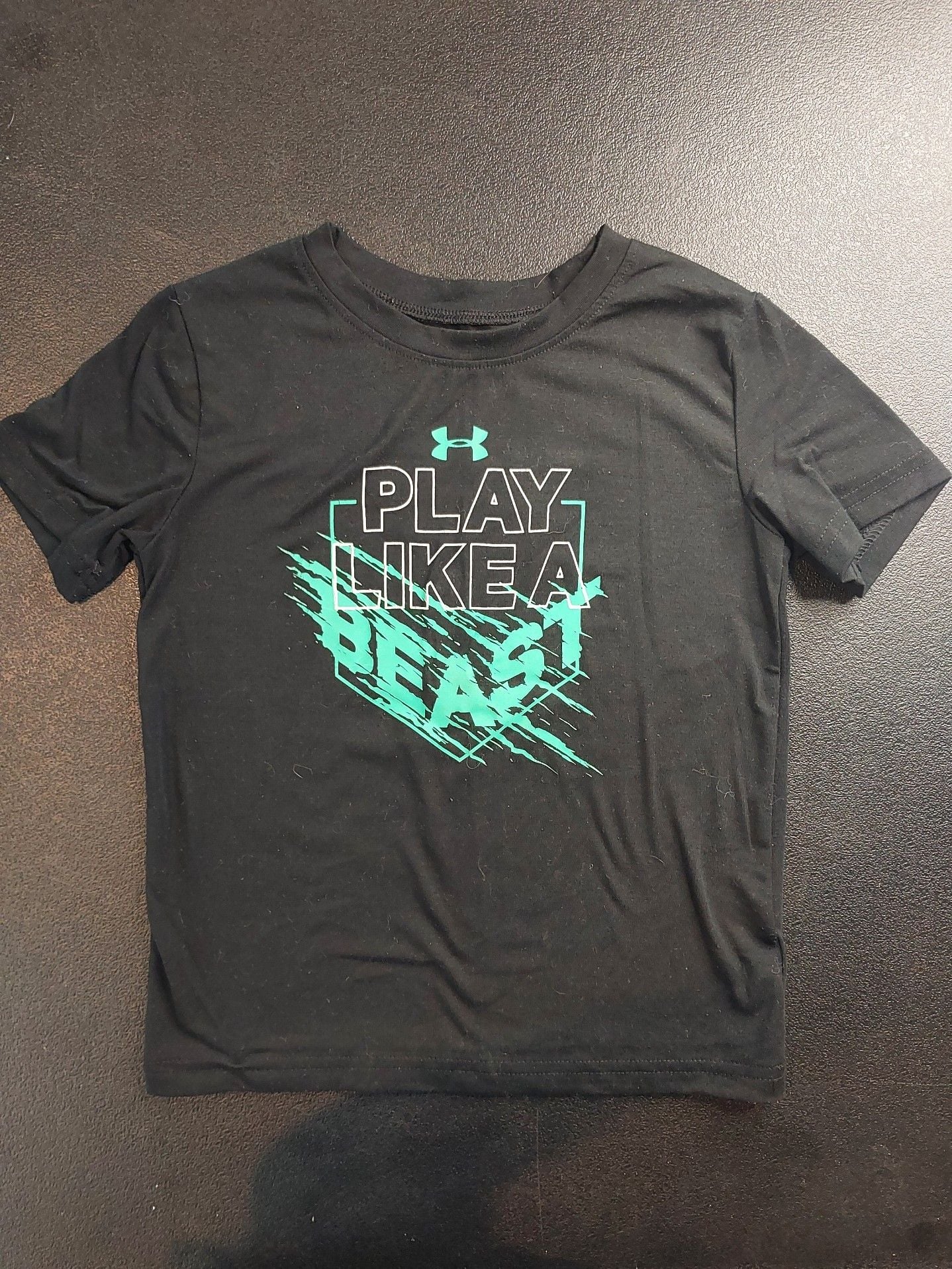 Under Armour Play Like A Beast Short Sleeve Graphic T-Shirt Black Boys 4T 2