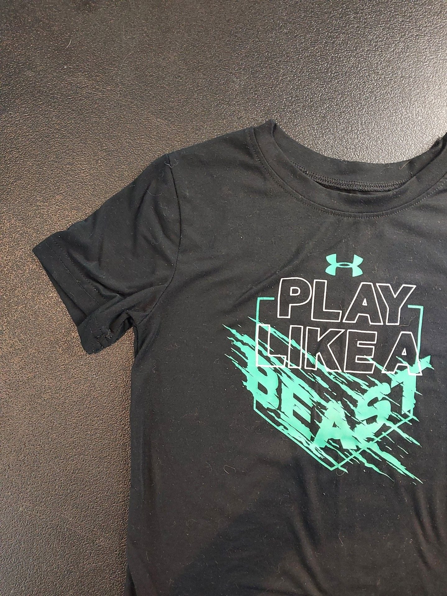 Under Armour Play Like A Beast Short Sleeve Graphic T-Shirt Black Boys 4T 3
