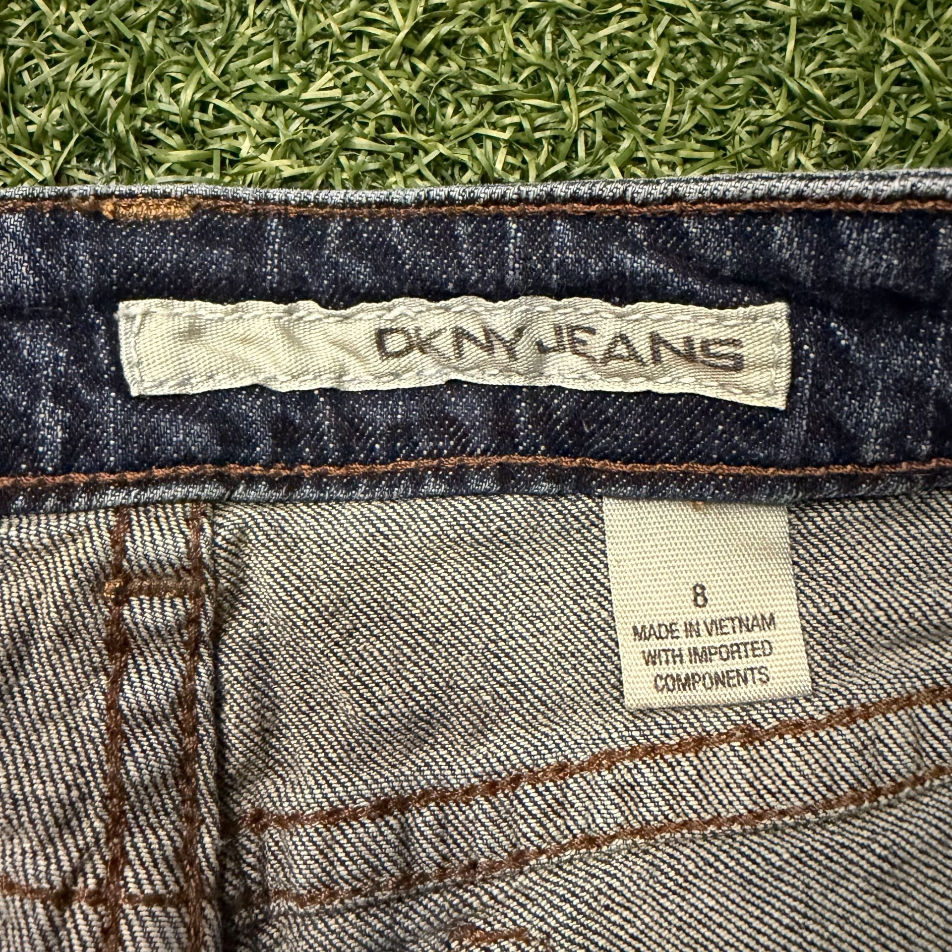 DKNY Jeans Women's Blue Denim Raw Hem Bootcut Jeans Size 8 5