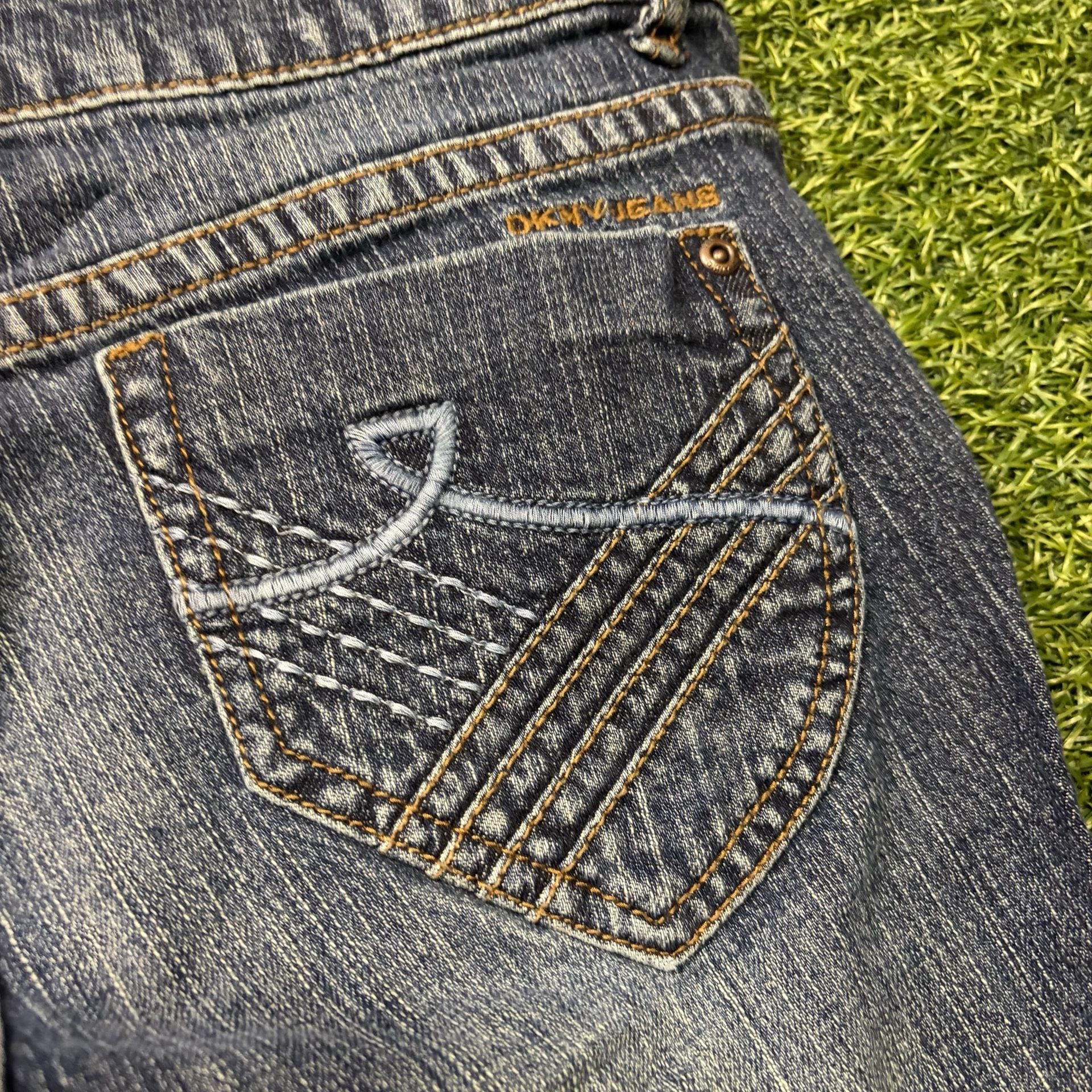 DKNY Jeans Women's Blue Denim Raw Hem Bootcut Jeans Size 8 9