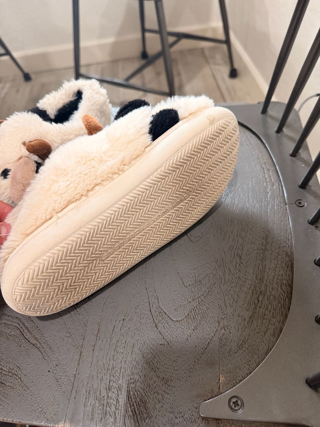XIXITIAO Cute Cow Fluffy Plush Warm Non-Slip House Slippers Size 36-37 5