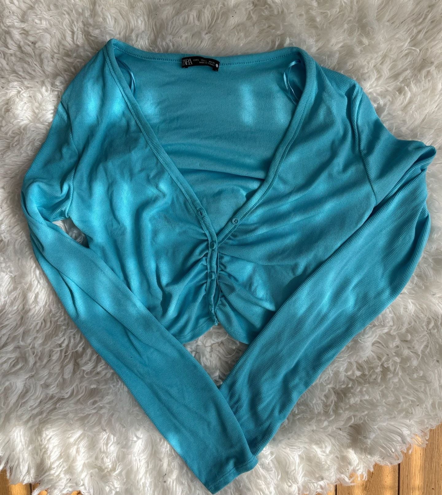 Zara Turquoise Ribbed Long Sleeve Ruched Button Crop Top 2