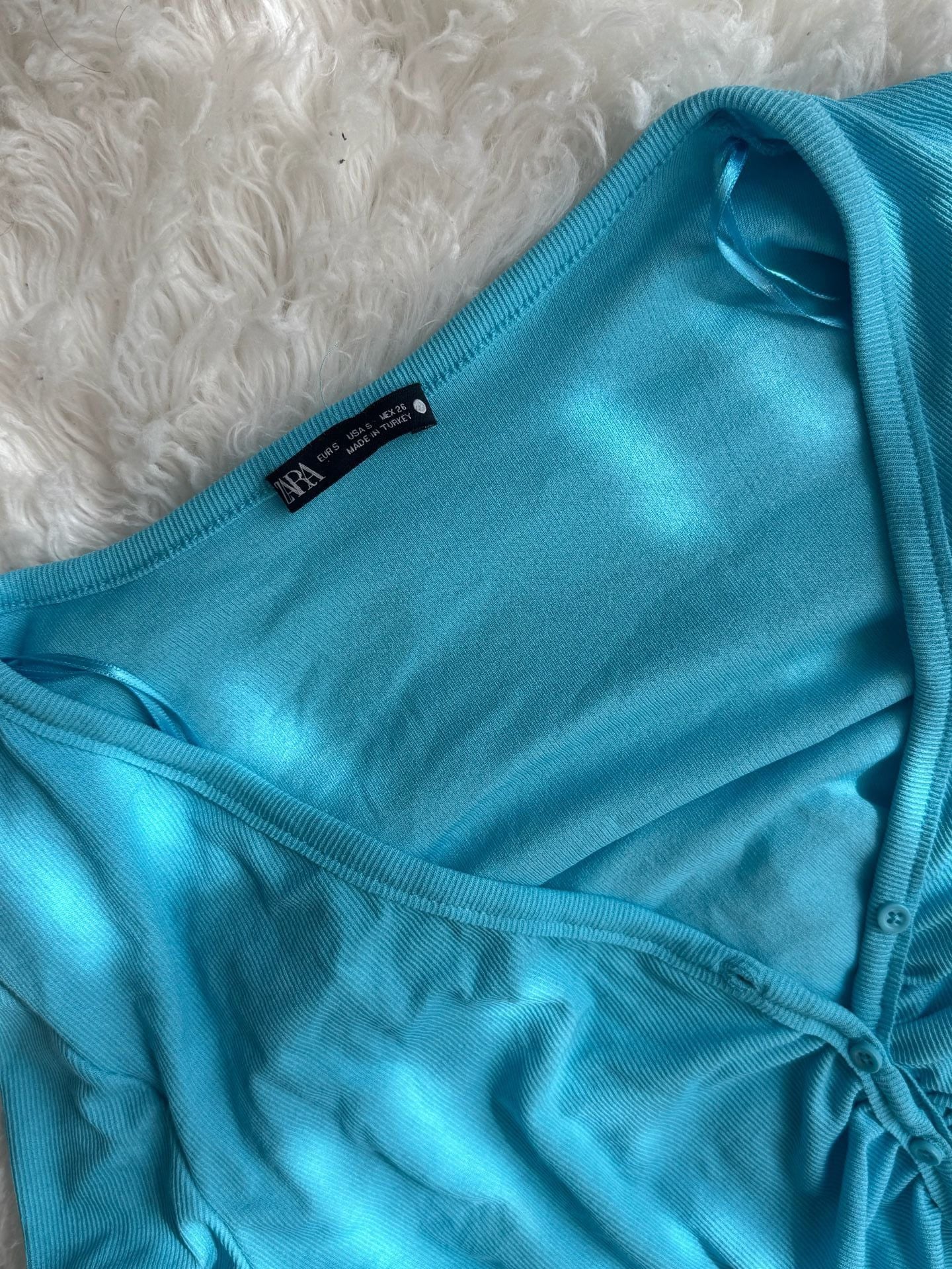 Zara Turquoise Ribbed Long Sleeve Ruched Button Crop Top 4