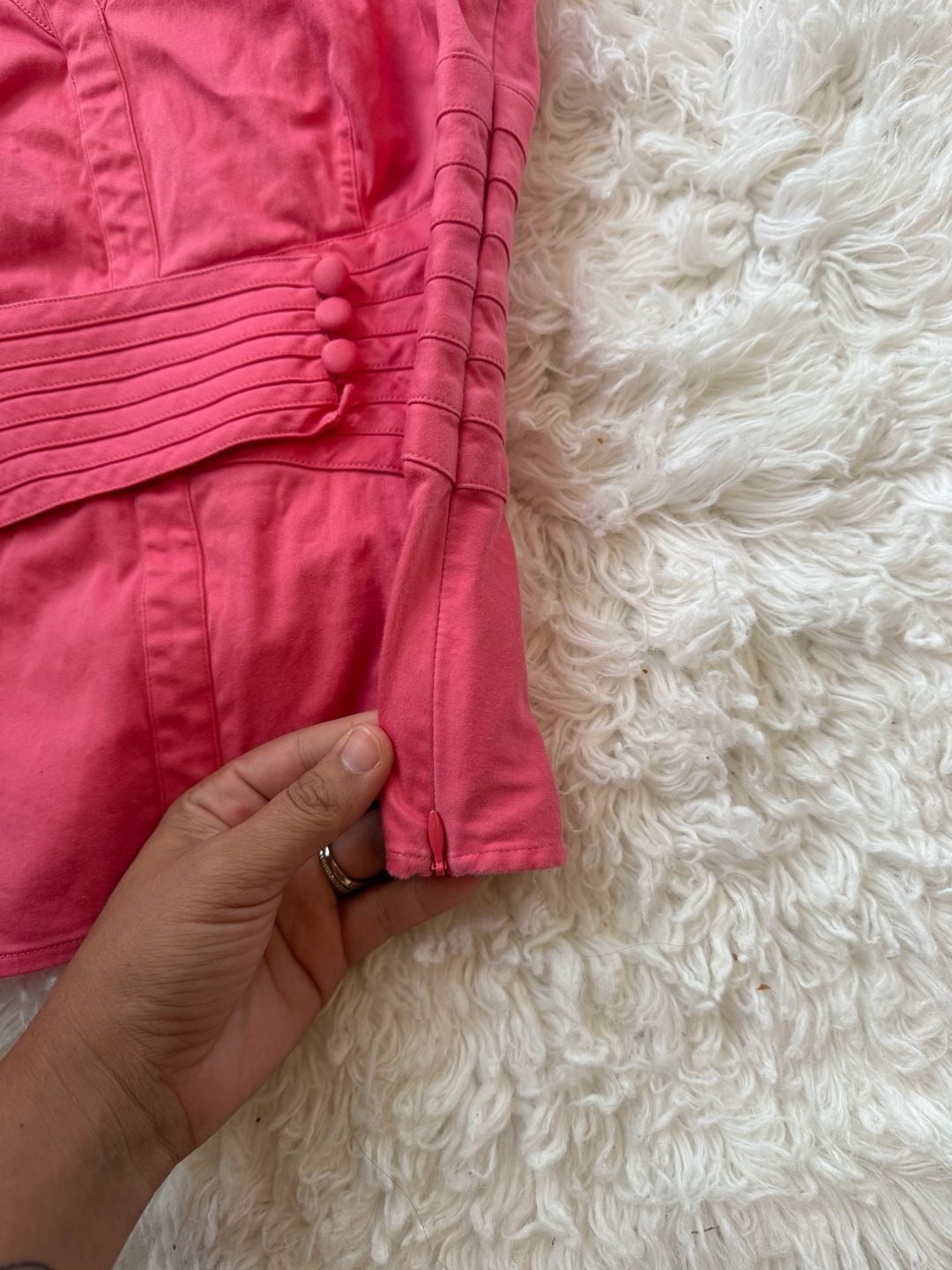 Kay Unger New York Pink Sleeveless Collared V-Neck Blouse Size 2 5