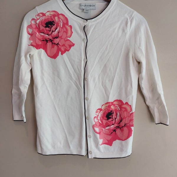 Sag Harbor Petite Cream Cardigan Sweater With Pink Roses 3/4 Sleeves Size PS