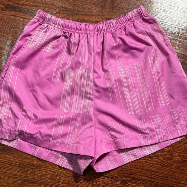 Nike ACG Women's Loose Fit High-Rise Shorts 