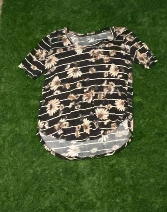 24/7 Maurices Sunflower Stripe Short Sleeve Tunic Tee 2