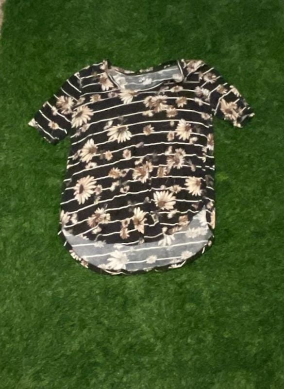 24/7 Maurices Sunflower Stripe Short Sleeve Tunic Tee 3