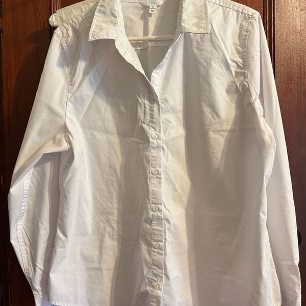 Time and Tru Women's White Long Sleeve Button Down Shirt Size XL 16-18