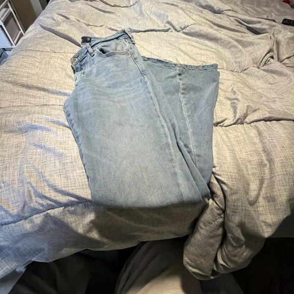 Hollister Low-Rise Vintage Flare Soft Stretch Light Wash Jeans