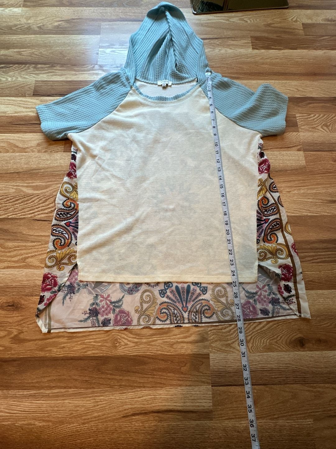 Umgee Waffle Knit Short Sleeve Hoodie Top with Floral Paisley Patchwork M 12