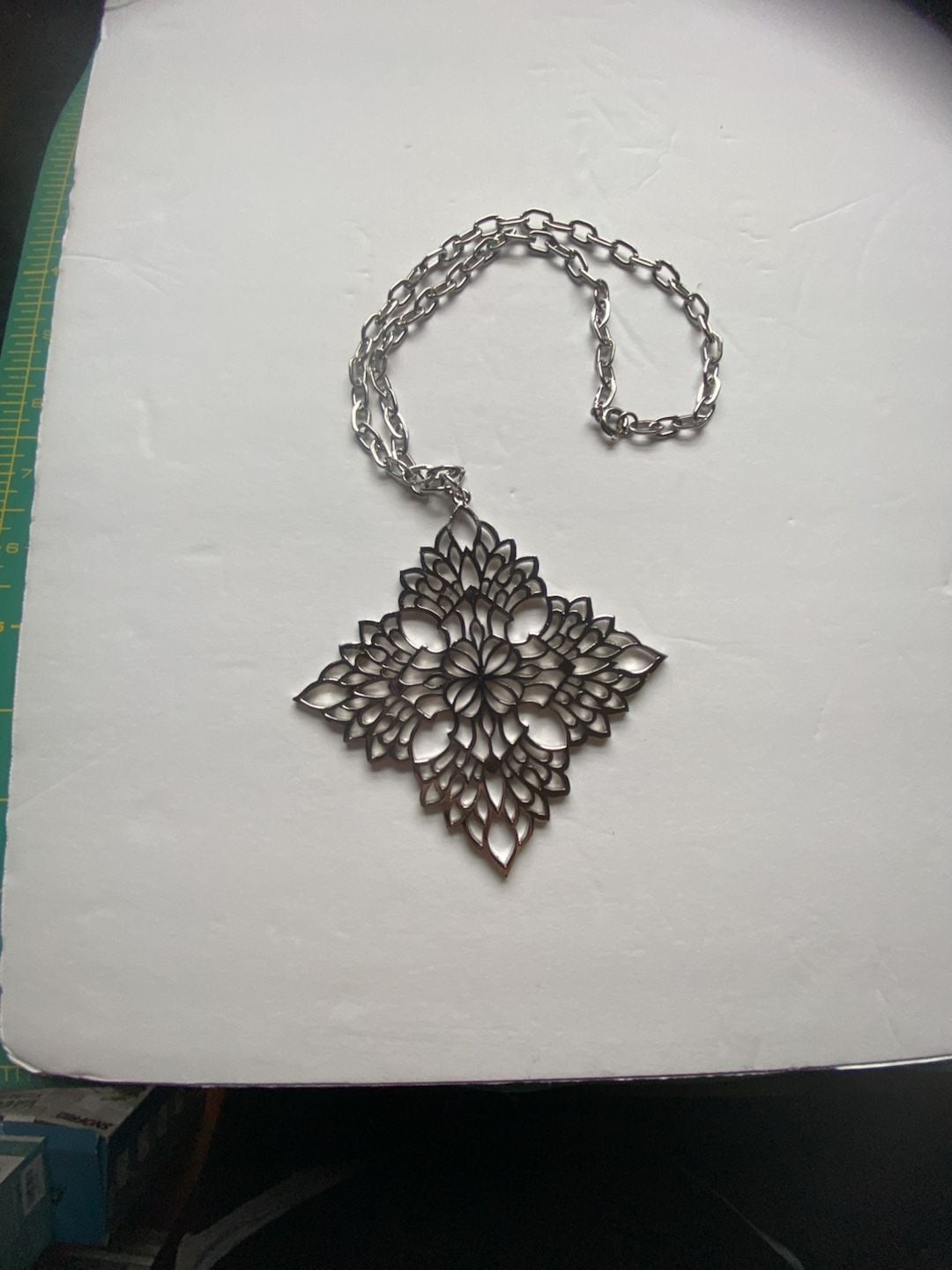 Vintage Silver Tone Large Cutout Floral Mandala Pendant Necklace 2
