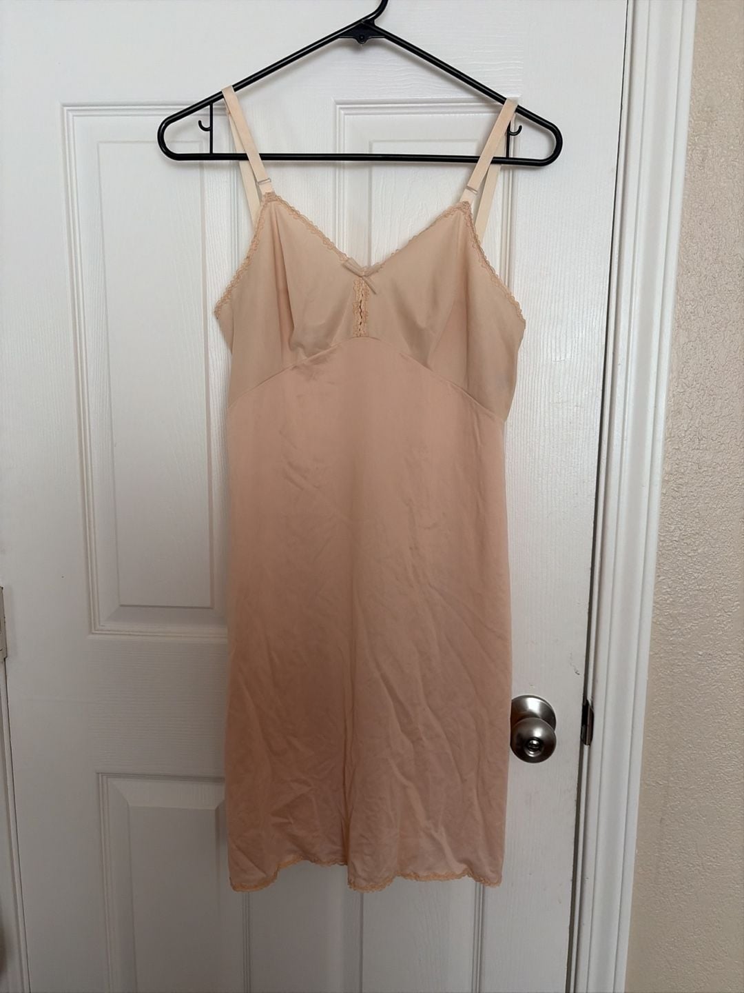 Vintage Olga Peach Nylon Lace Trim Cami Full Slip Dress 2
