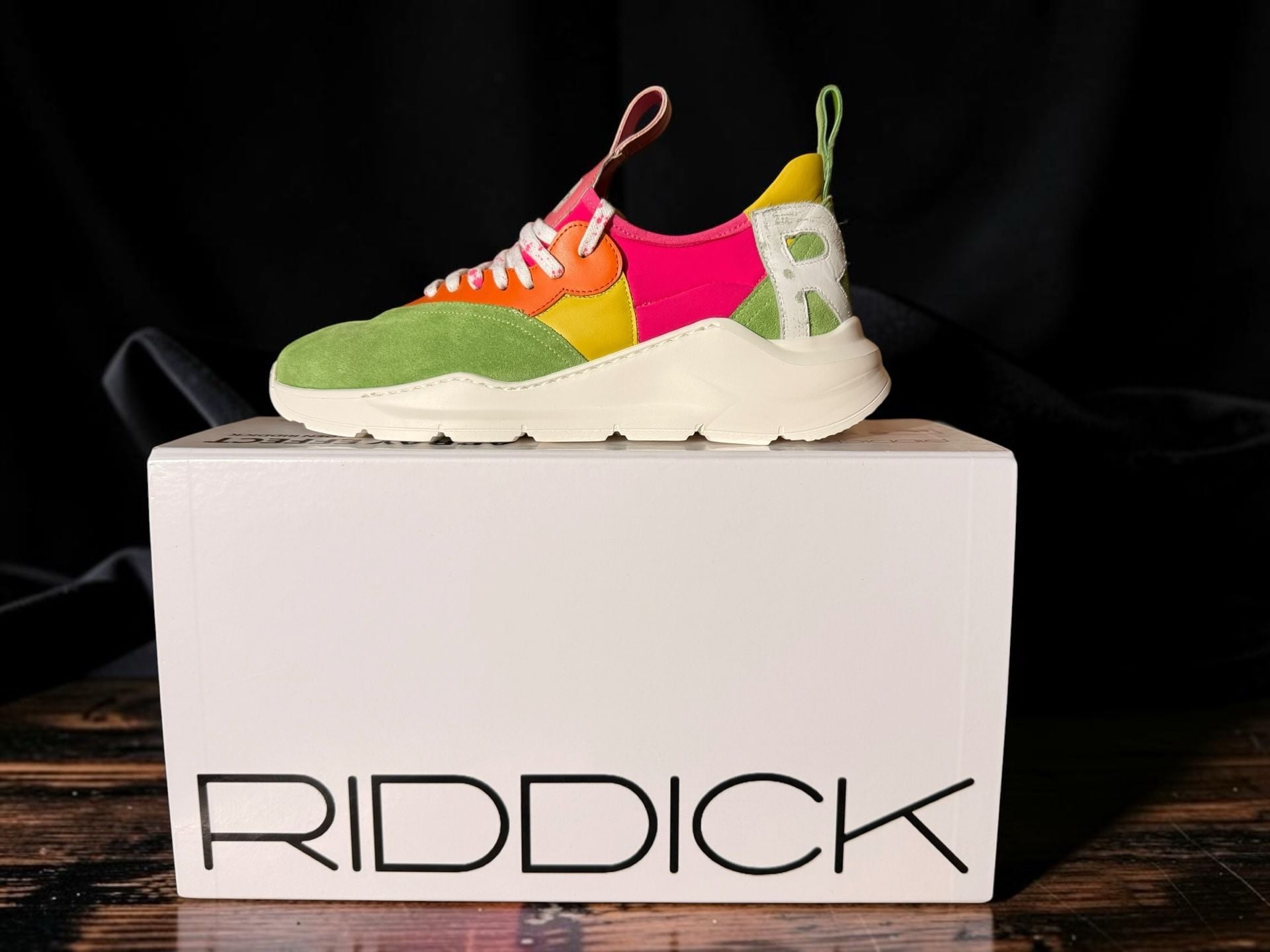 RIDDICK Array Effect GRN Italian Sneakers • Women’s 9 • $619 Retail 21