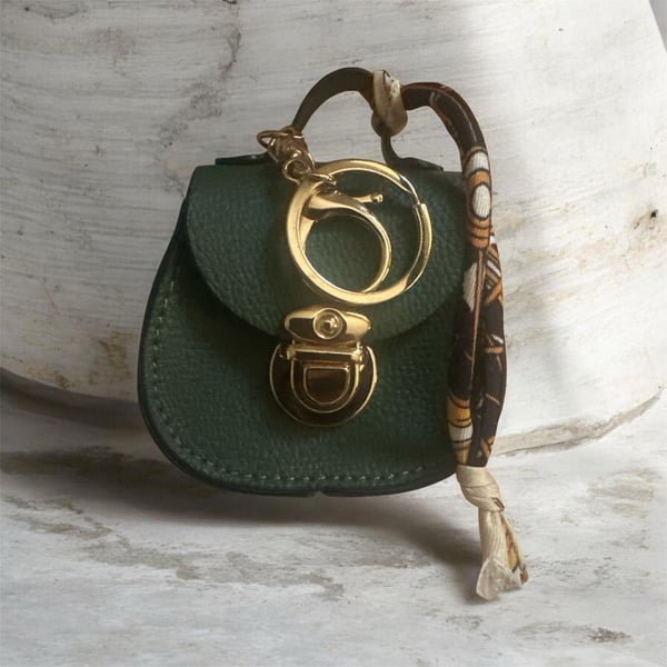 Mini Saddle-Shaped Multi-Function Storage Pouch Bag Charm Keychain with Ribbon Scarf