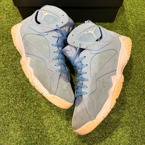 Air Jordan 7 Retro Pantone University Blue White Sneakers Size 13