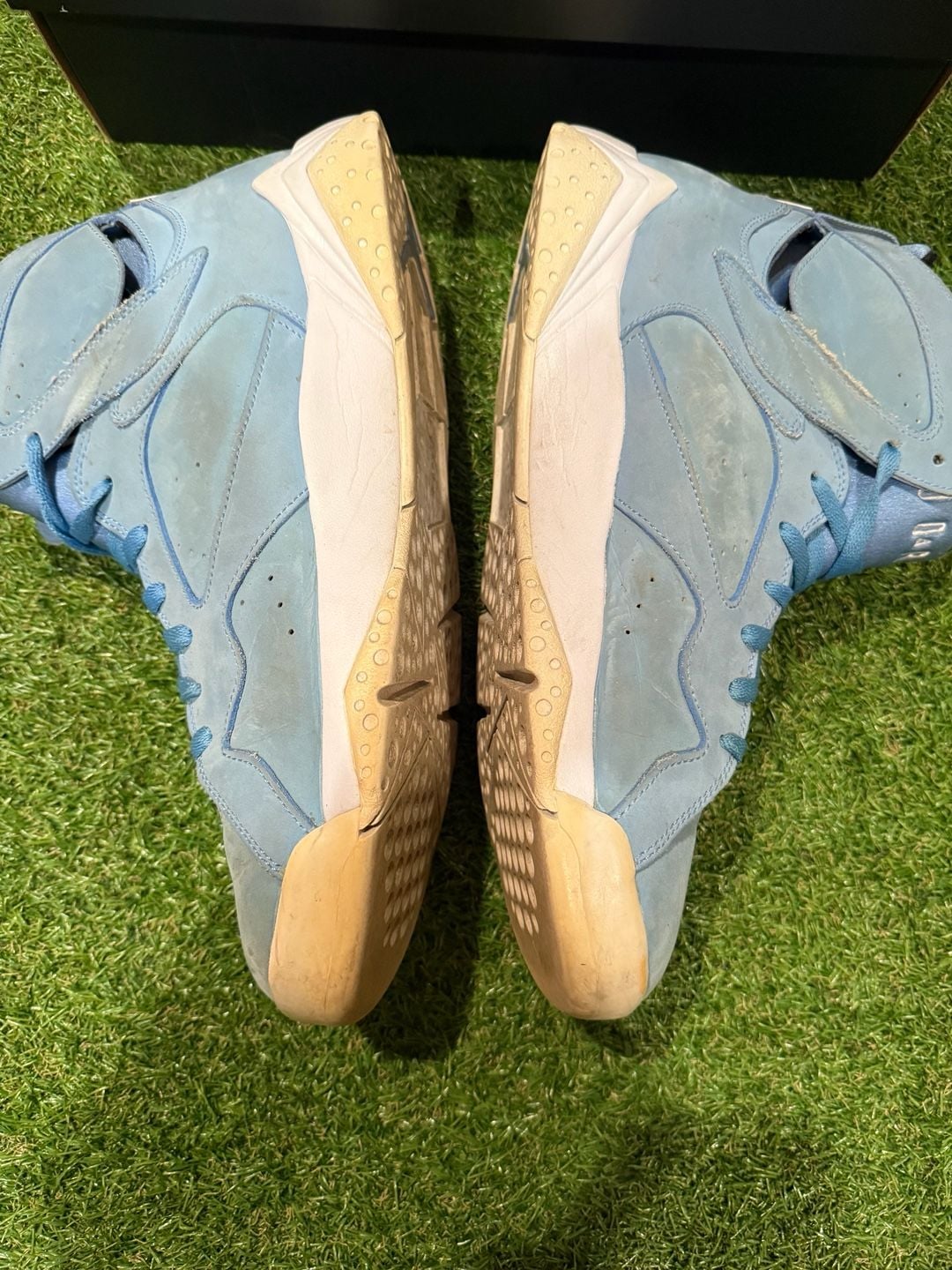 Air Jordan 7 Retro Pantone University Blue White Sneakers Size 13 4