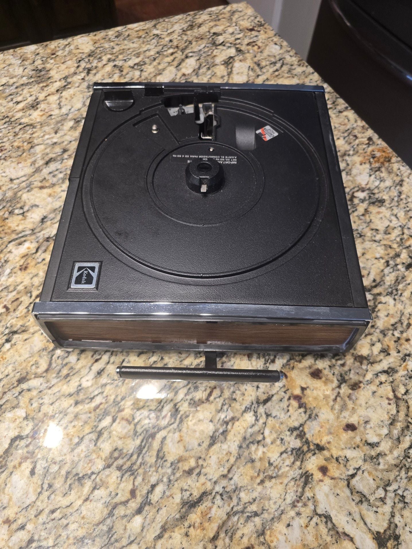 Vintage Kodak Carousel Custom 850 H-K Auto Focus Slide Projector 4