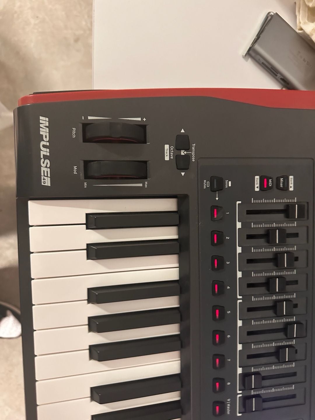 Novation Impulse 49 USB-MIDI Keyboard Controller 3