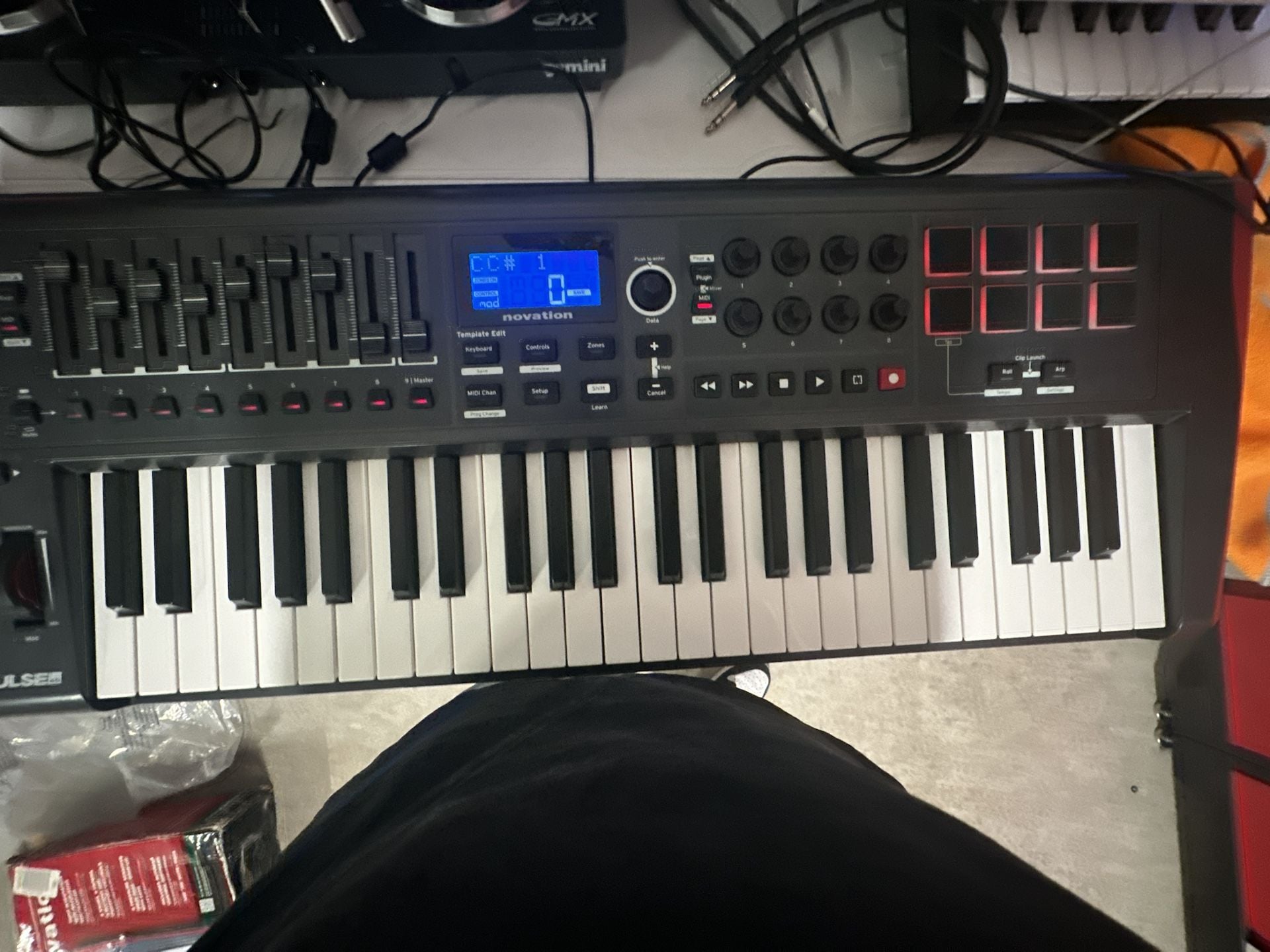 Novation Impulse 49 USB-MIDI Keyboard Controller 7