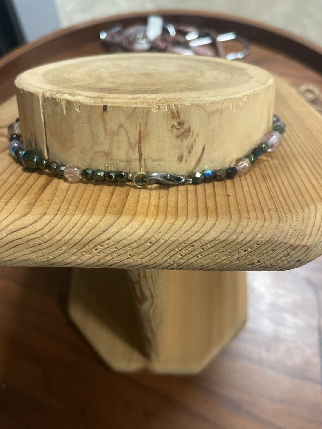 Unbranded Faceted Crystal and Glass Beaded Necklace with Aurora Borealis Accents 4