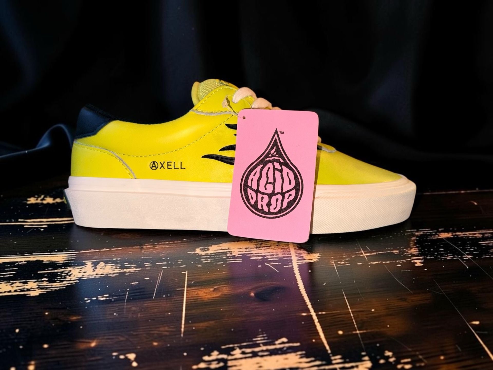 STRAYE Logan Puff Low-Top Skate Shoes Yellow Men's US 7 / Women's US 8.5 9