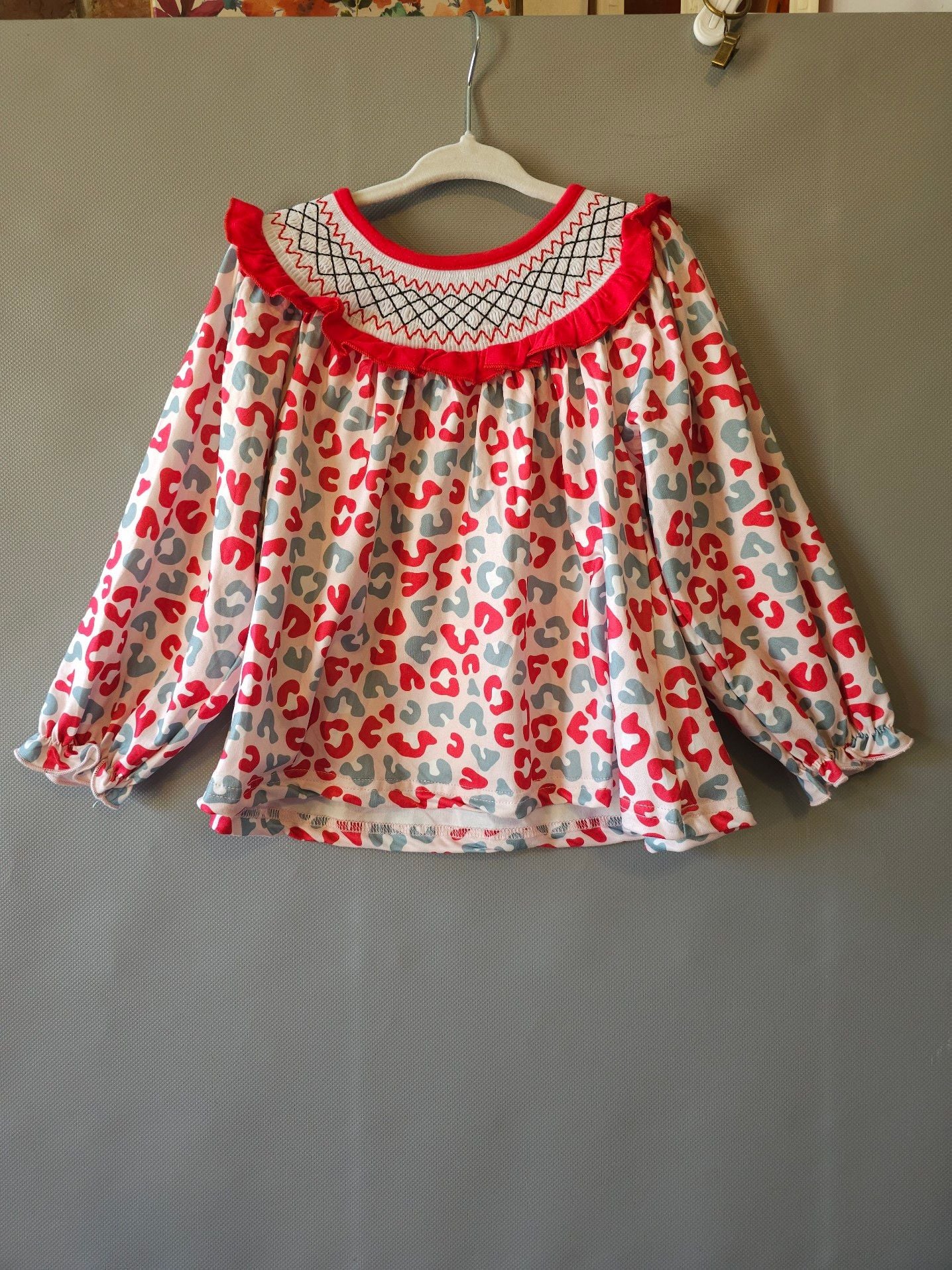 Marie Nicole Clothing Merry Leopard Smock Neck Ruffle Top Size S 2