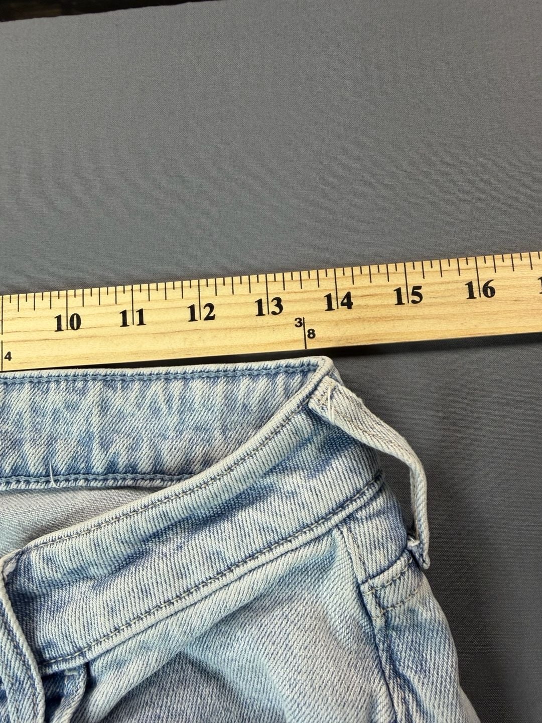 Hollister High-Rise Flare Jeans Light Wash Heart Embroidered Size 8R W29 4
