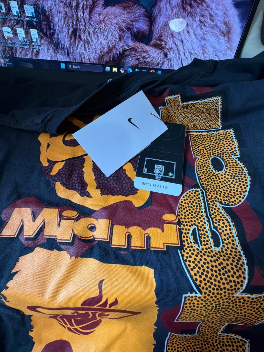 Nike Miami Heat Graphic T-Shirt Size XL-18/20 Style 9Z2B7NBLH-HEA 3
