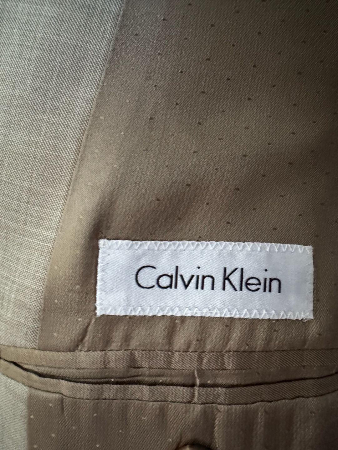 Calvin Klein Mens 100% Wool Tan Two-Piece Suit Size 50R Jacket, Pants 44x30 3