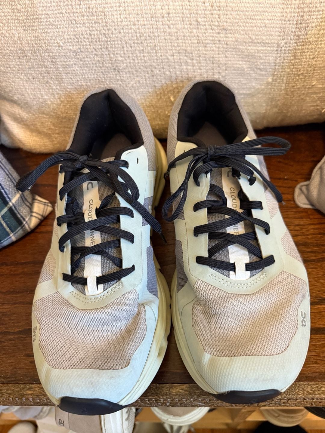 On Cloudrunner Frost Aloe Running Shoes 3