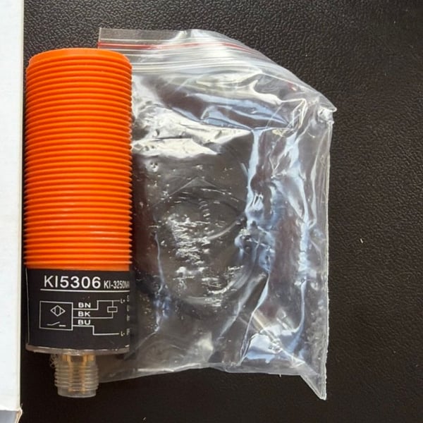 ifm electronic KI5306 KI-3250NANKG/SL/1P/US/IO Capacitive Sensor Proximity Switch