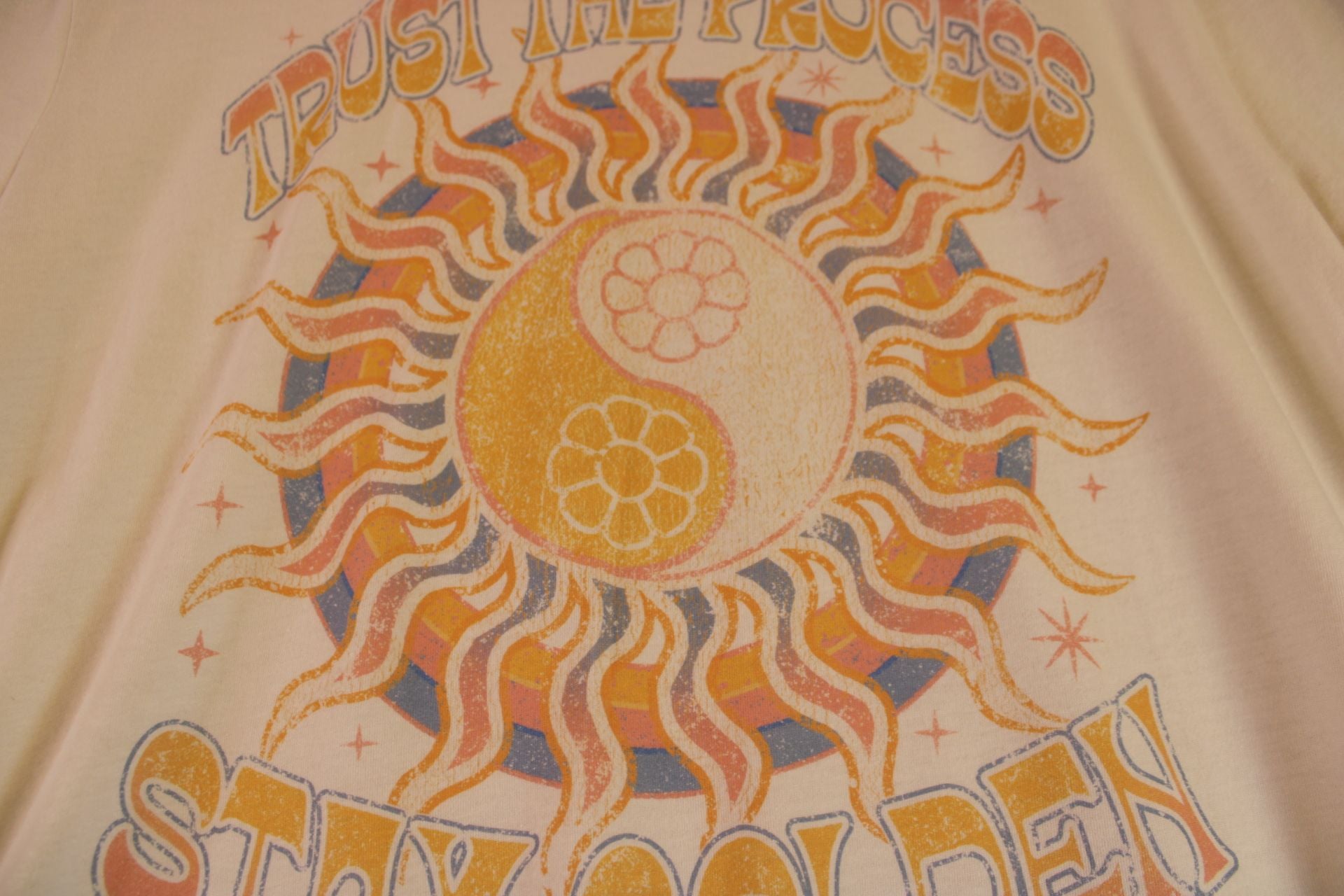 Graphic T-Shirt Trust The Process Stay Golden Sun Yin Yang 4