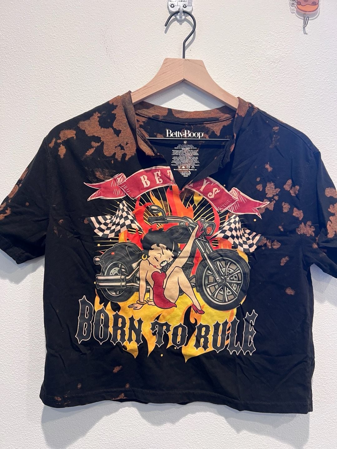 Betty Boop Top Womens M Bettys Biker Born To Rule Motorcycle Cropped T Shirt New y2k Graphic 2