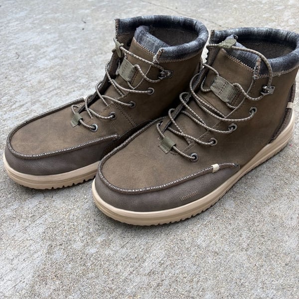 Hey Dude Men's Bradley Classic Boot Walnut Plaid Lined Chukka Boots