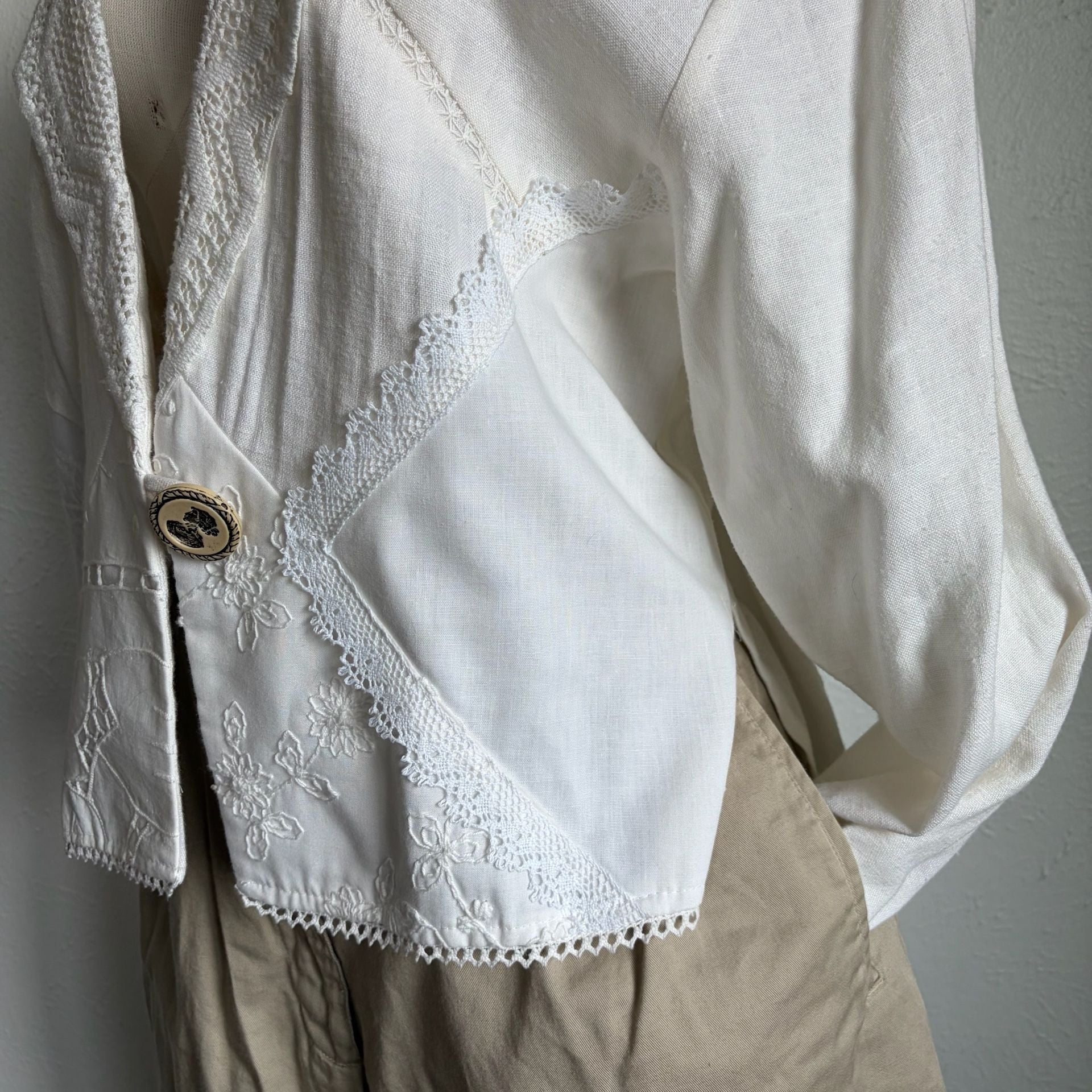 Vintage Melrose Cardigan with Crochet Lace and Embroidery XL 3