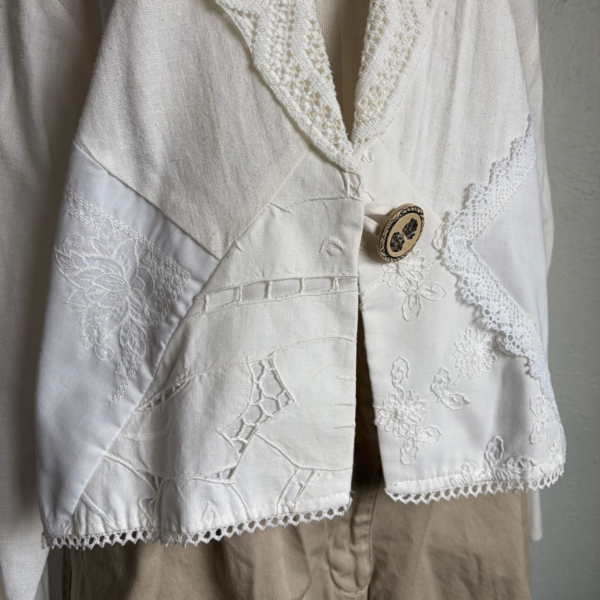 Vintage Melrose Cardigan with Crochet Lace and Embroidery XL 4