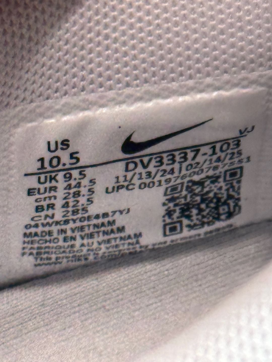 Nike Air Max Dn White Photon Dust Metallic Silver New DV3337-103 Men's Size 11.5 7