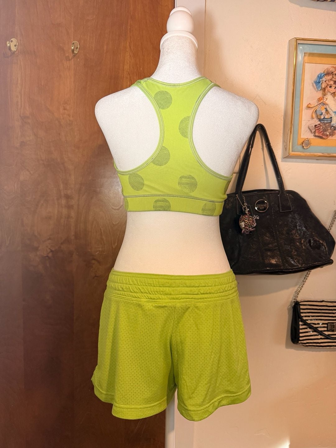 Nike Pro Sports Bra and Nike Sportswear Mesh Shorts Neon Yellow Set Size M/S 2