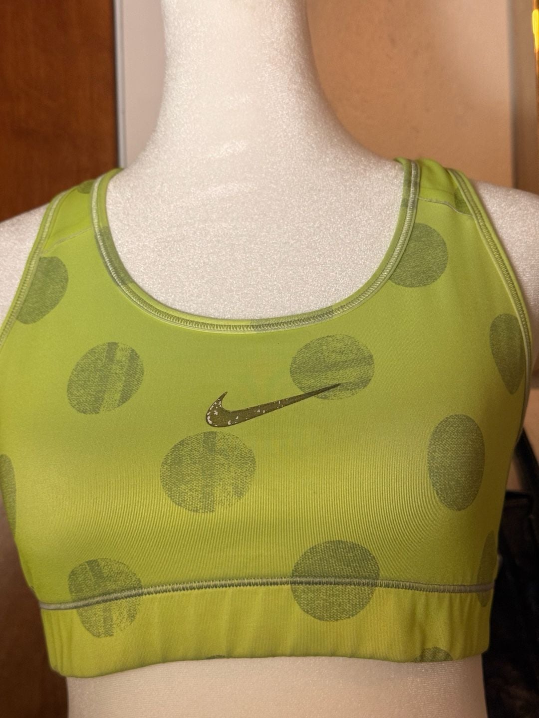 Nike Pro Sports Bra and Nike Sportswear Mesh Shorts Neon Yellow Set Size M/S 4
