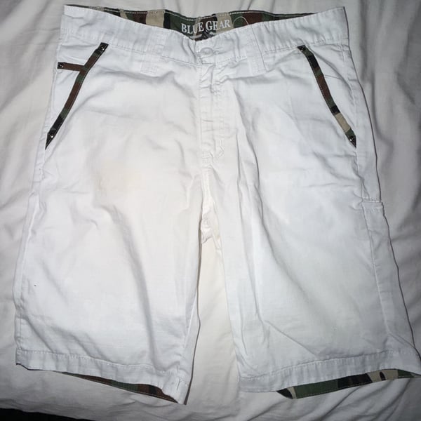 Blue Gear White Camo Accent Cargo Shorts Size 32
