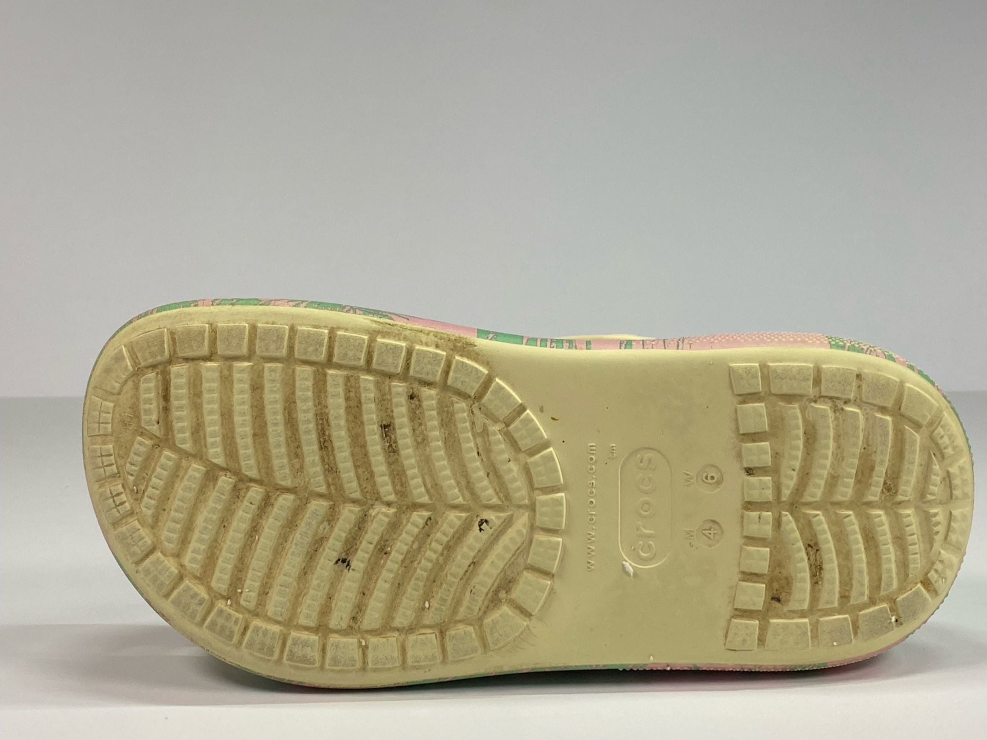Crocs Classic Crush Clog Platform Sandals Pink and Green Palm Leaf Graphic 15