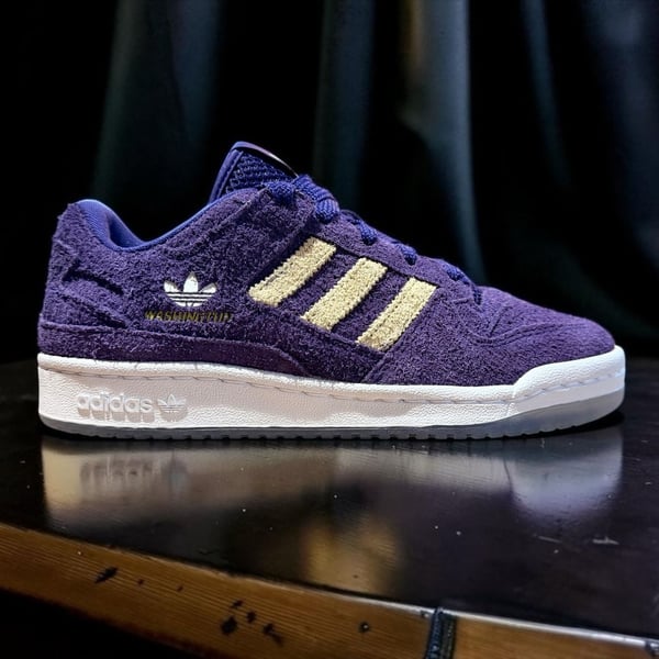 Adidas Forum Low CL Washington Huskies NCAA Purple Cream Sneakers HQ7474