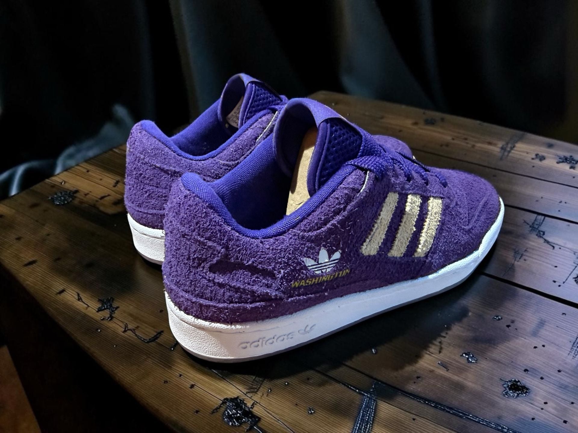 Adidas Forum Low CL Washington Huskies NCAA Purple Cream Sneakers HQ7474 10