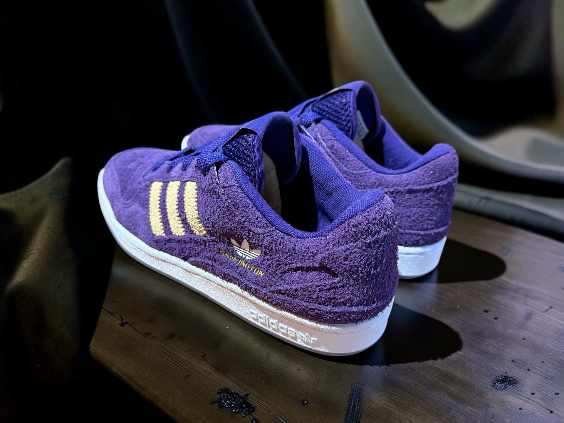 Adidas Forum Low CL Washington Huskies NCAA Purple Cream Sneakers HQ7474 12