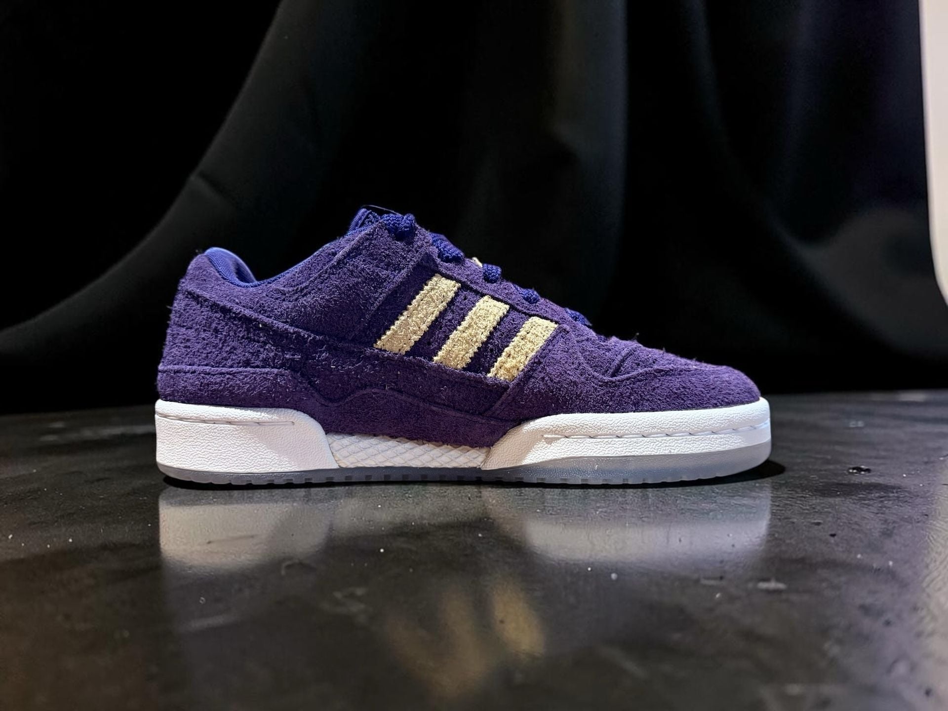 Adidas Forum Low CL Washington Huskies NCAA Purple Cream Sneakers HQ7474 14