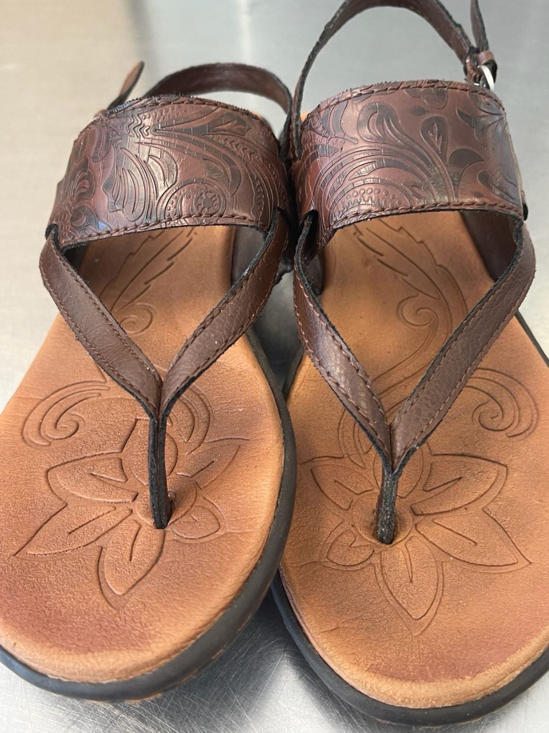 BOC Born Concept Sandals Womens 8M Slingback Brown Strappy 2