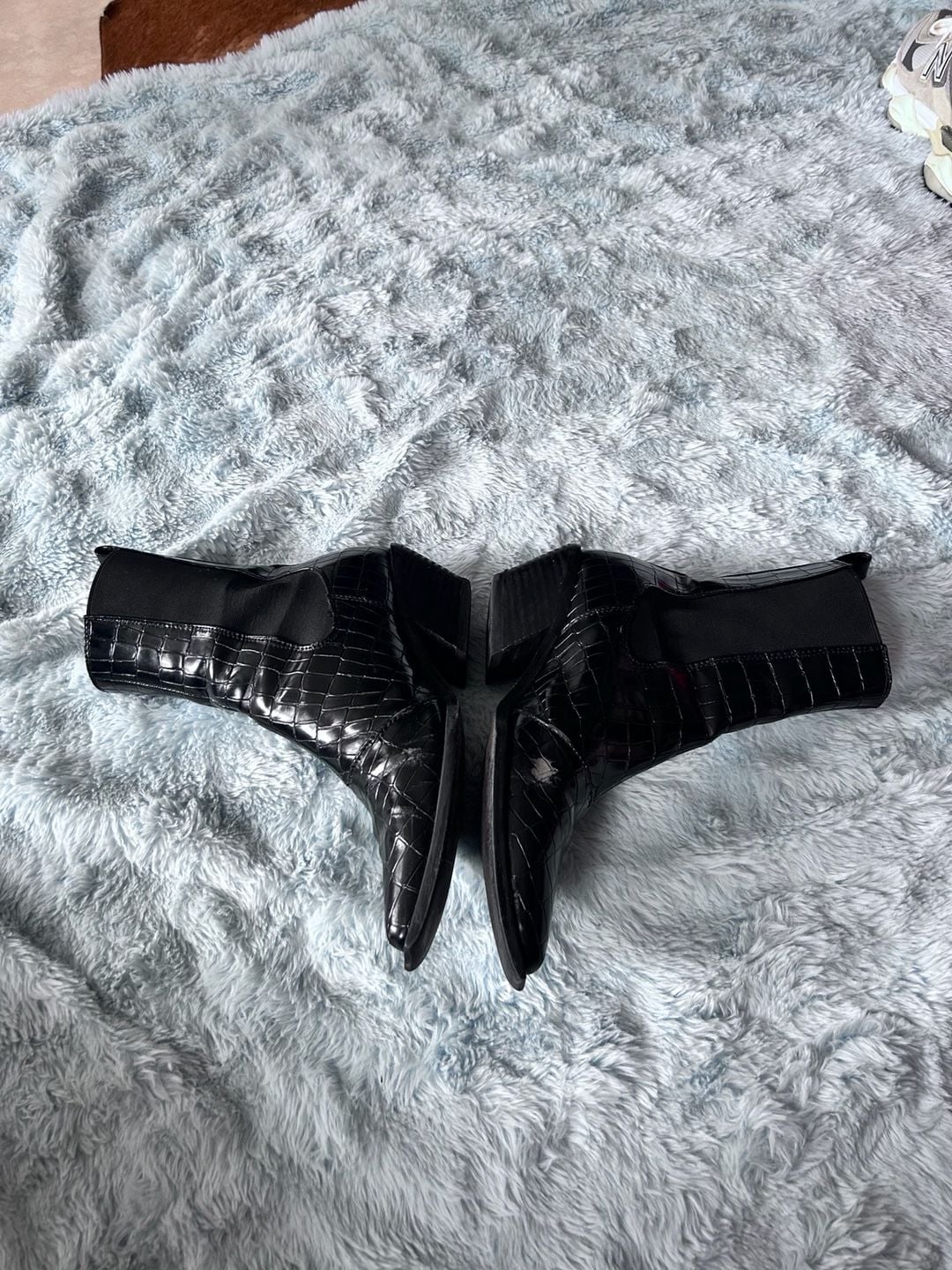 Black Crocodile Embossed Pointed Toe Chelsea Cowboy Ankle Boots with Block Heel 3