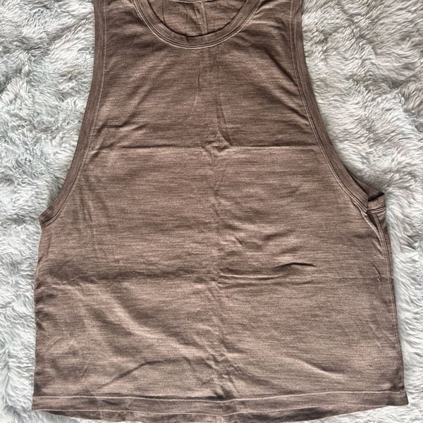Lululemon Women's GREY w Silverlite Antibacterial Technology Dropped Armhole Athletic Tank Top